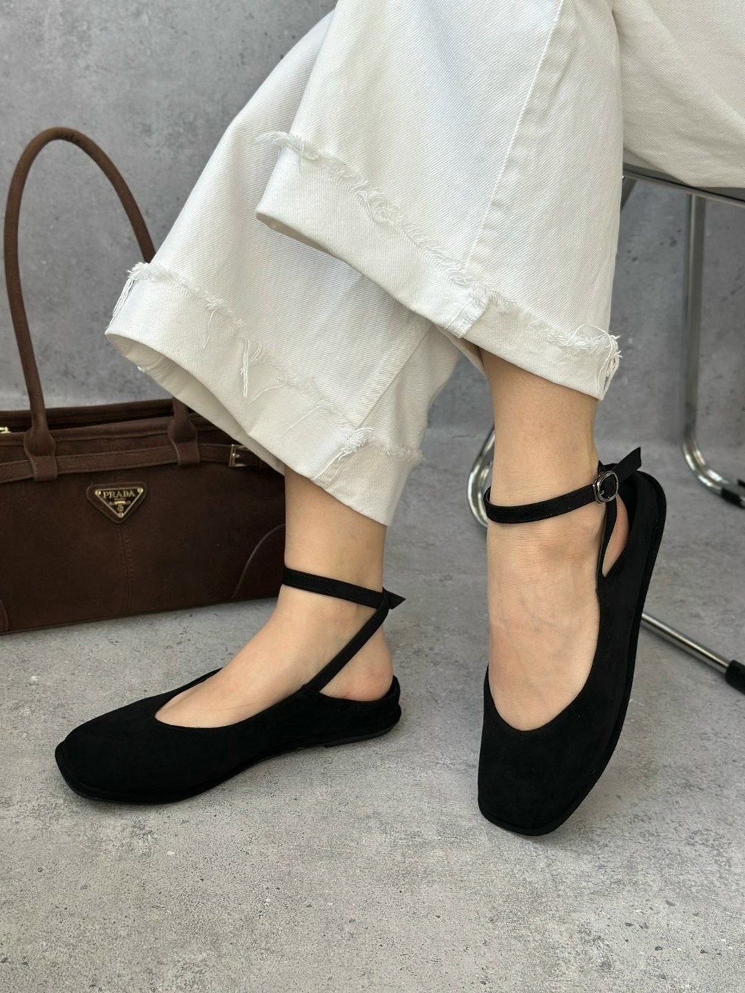 балетки с ремешками,балетки,женские балетки,туфли на плоской подошве,черные балетки