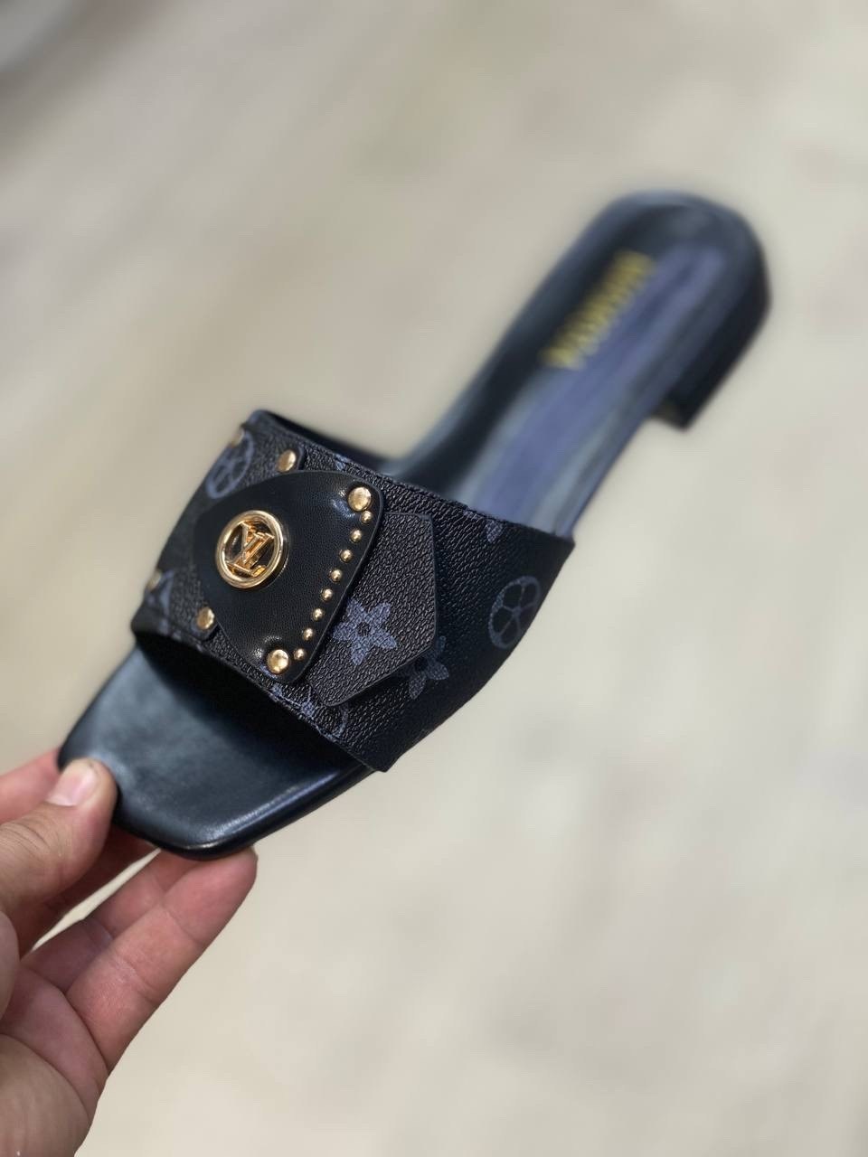 шлепанцы женские луи виттон,,шлепанцы louis vuitton,шлепанцы женские louis vuitton,женские шлепанцы