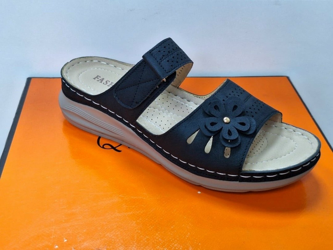 женские шлепанцы,, женская,женские босоножки,сабо с перфорацией