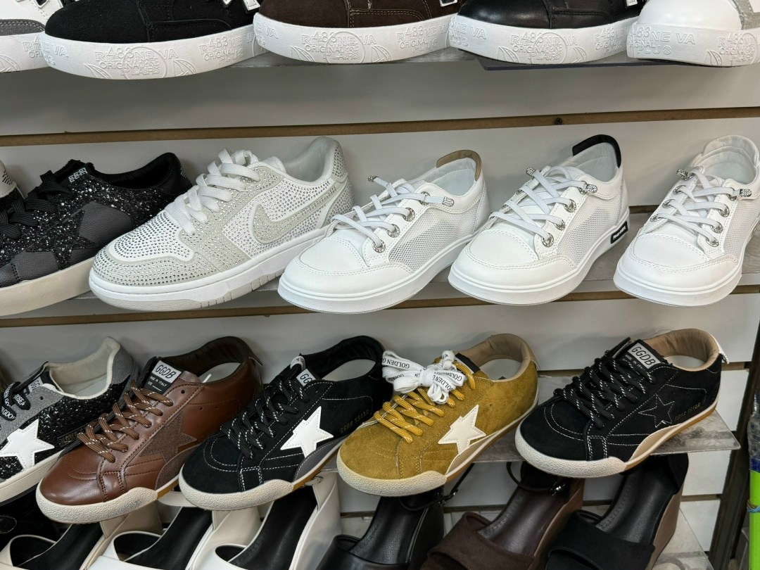 ,женские кроссовки,белые кроссовки,женская ,повседневная