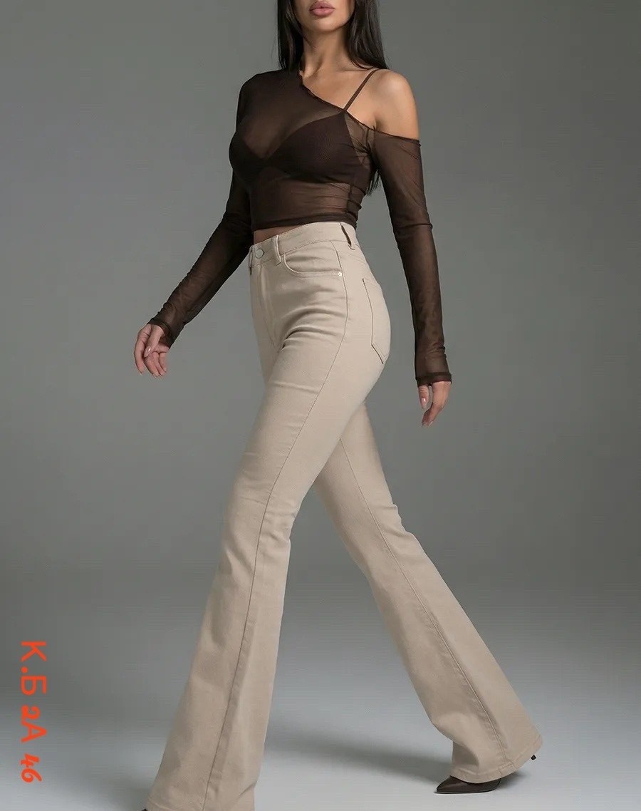 бежевые джинсы,расклешенные брюки,бежевые джинсы женские,женские джинсы клеш,женские джинсы