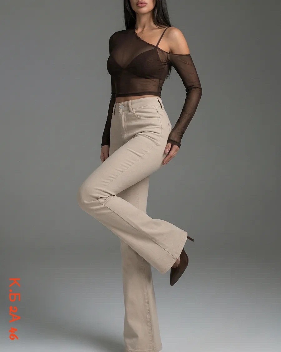 бежевые джинсы,расклешенные брюки,бежевые джинсы женские,женские джинсы клеш,женские джинсы