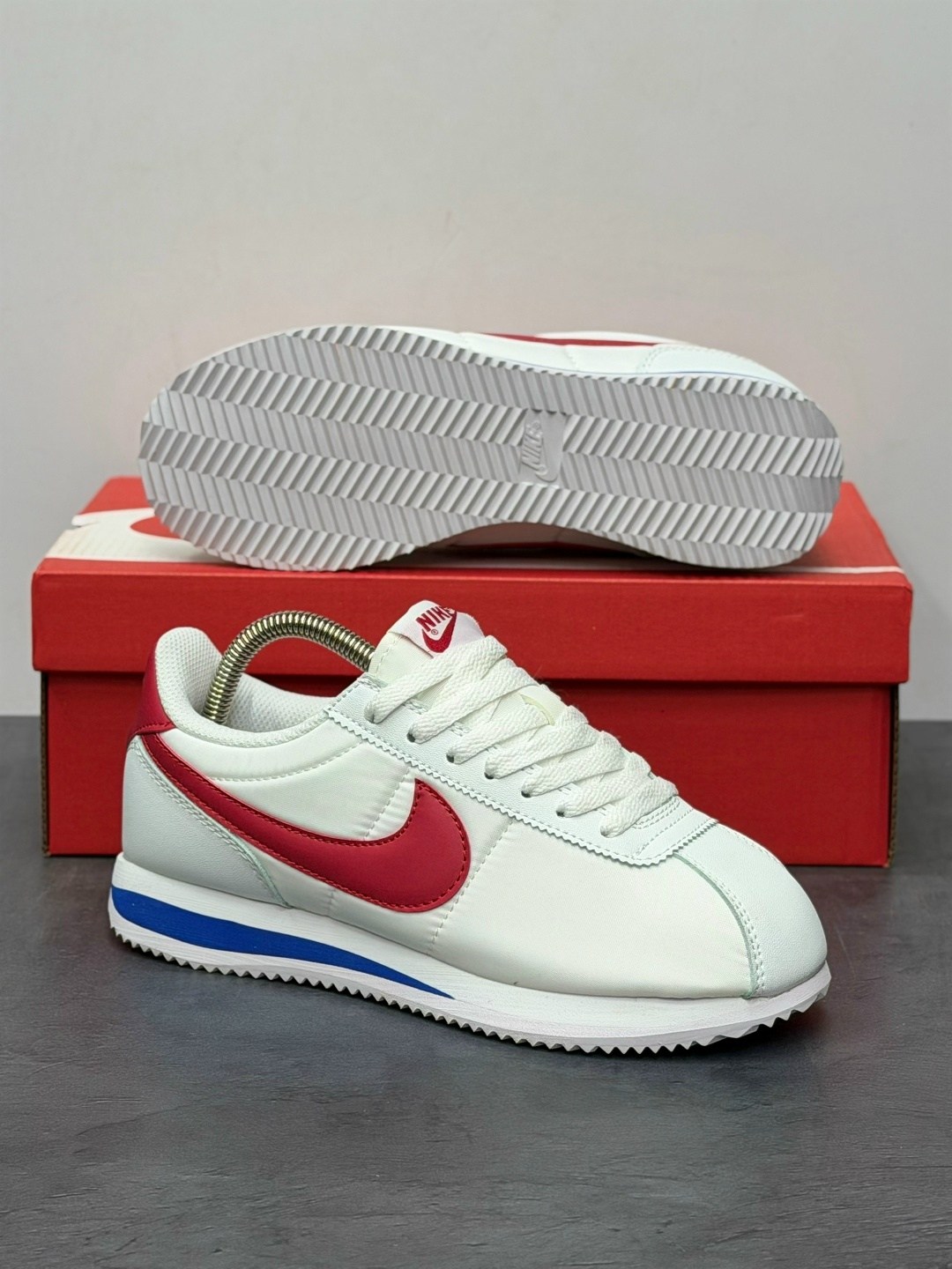 кроссовки nike classic cortez leather,nike cortez classic,nike classic cortez leather,nike cortez forrest gump,кроссовки nike classic cortez