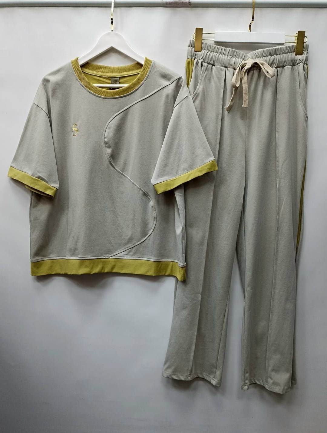 костюм женский,костюм с брюками,костюм повседневный,женские спортивные костюмы,женские костюмы больших размеров