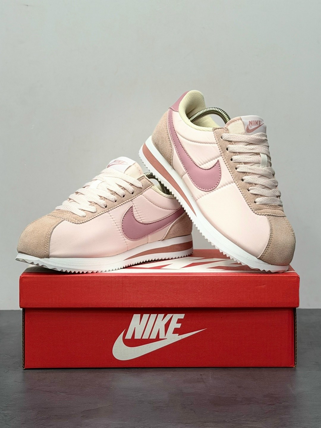 nike cortez classic,nike wmns classic cortez leather,cortez nike,кроссовки найк кортес женские,nike cortez wmns lady