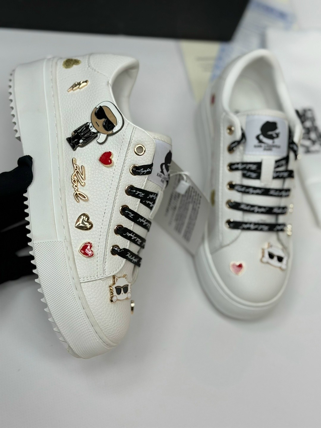кроссовки cate pins на шнуровке karl lagerfeld белый,,кроссовки cate sneaker karl lagerfeld paris белый,кеды karl lagerfeld,кроссовки карл лагерфельд