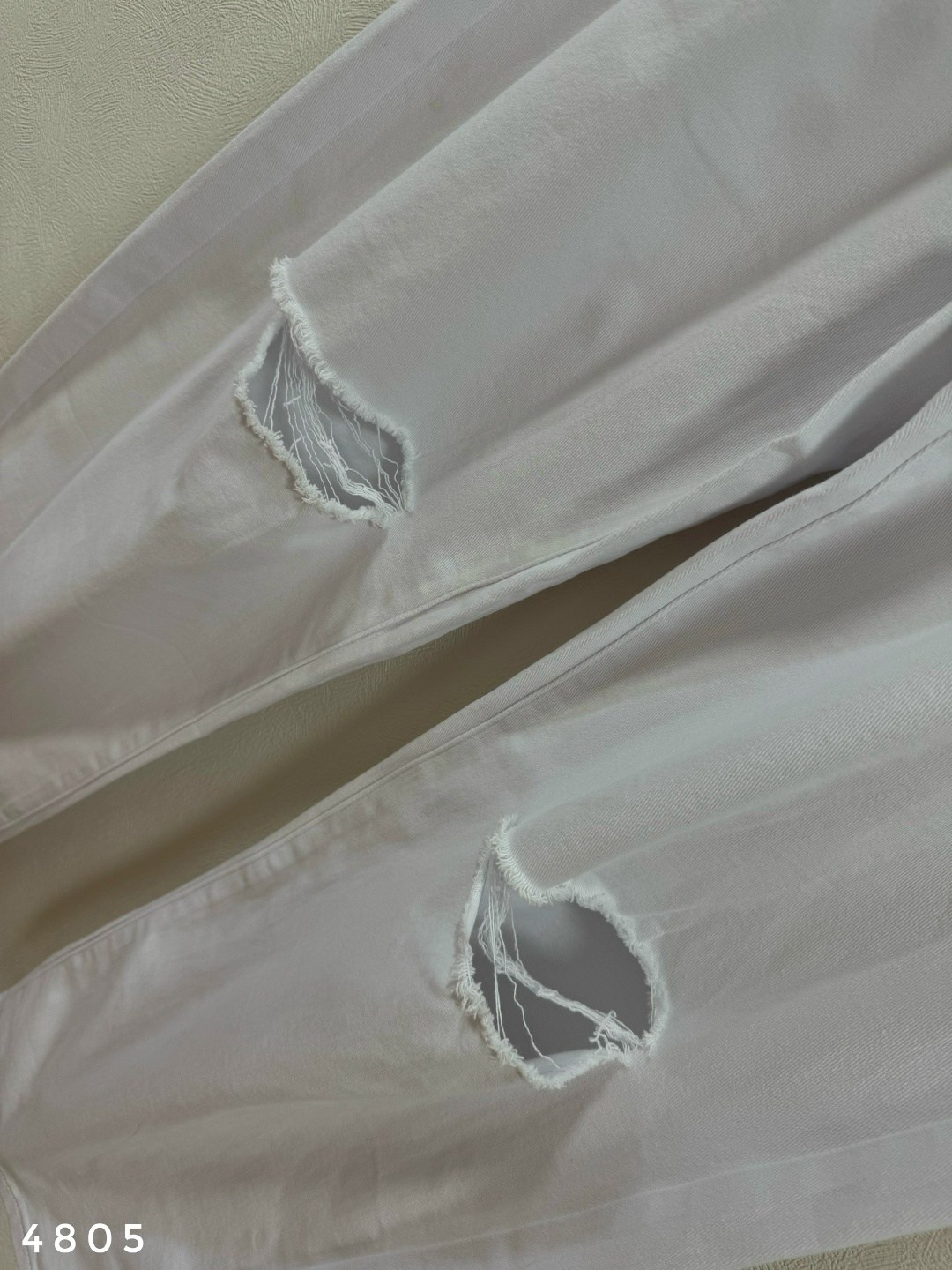 джинсы женские широкие,джинсы женские,прямые женские джинсы,джинсы белые,светло голубые джинсы