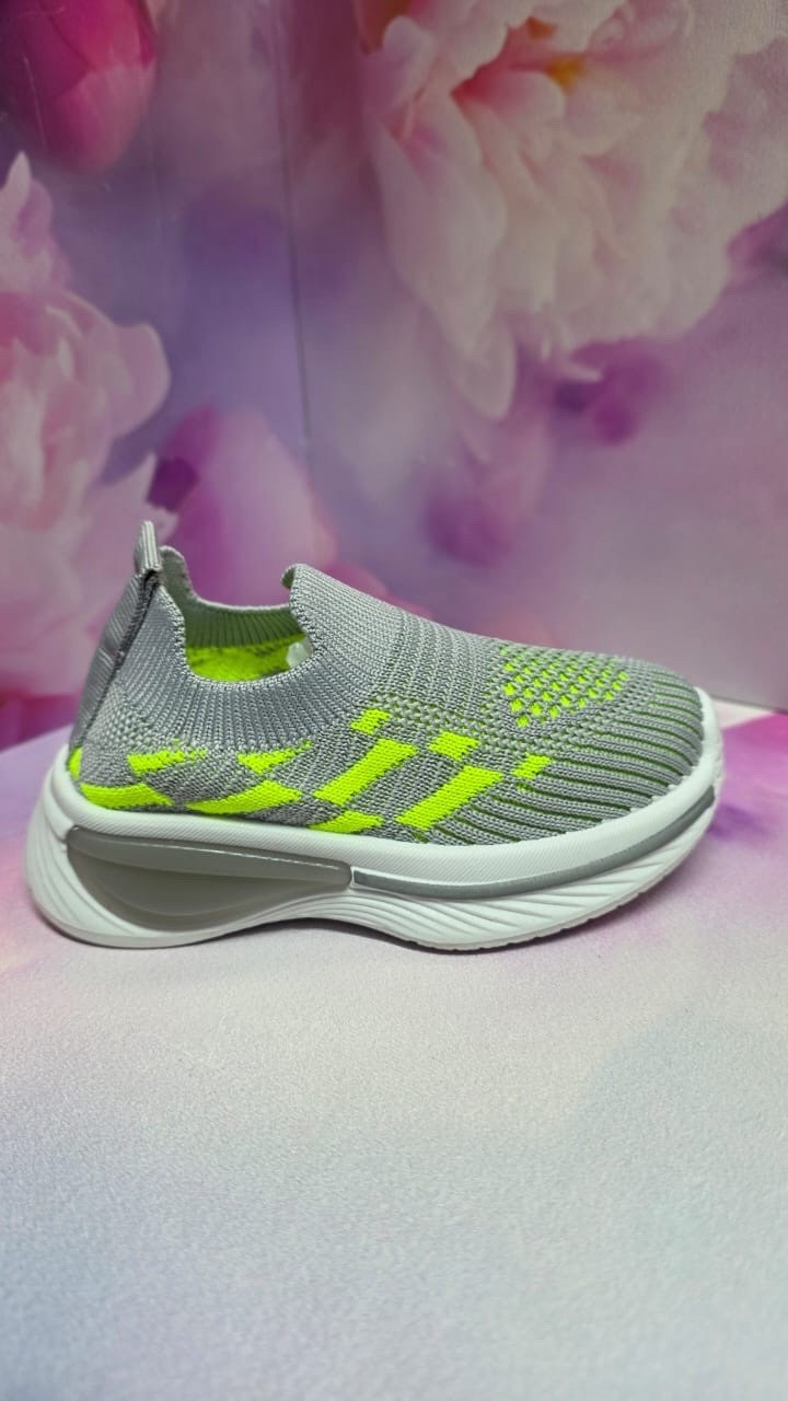 ,кроссовки,детская ,детские кроссовки,спортивная