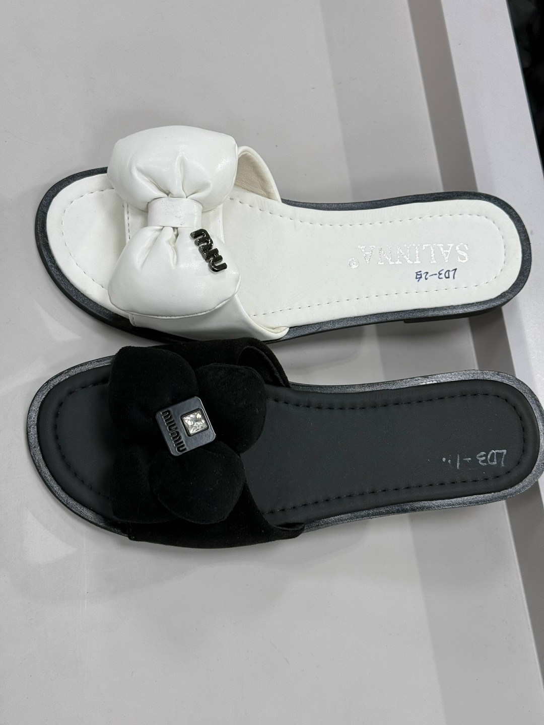 шлепанцы женские,,стильные шлепанцы женские,модные тапочки,женская