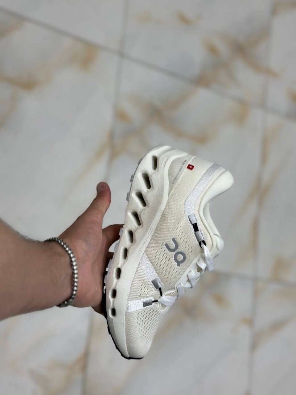 кроссовки,кроссовки женскиe,кроссовки on cloudmonster,оригинальные кроссовки, мужская кроссовки