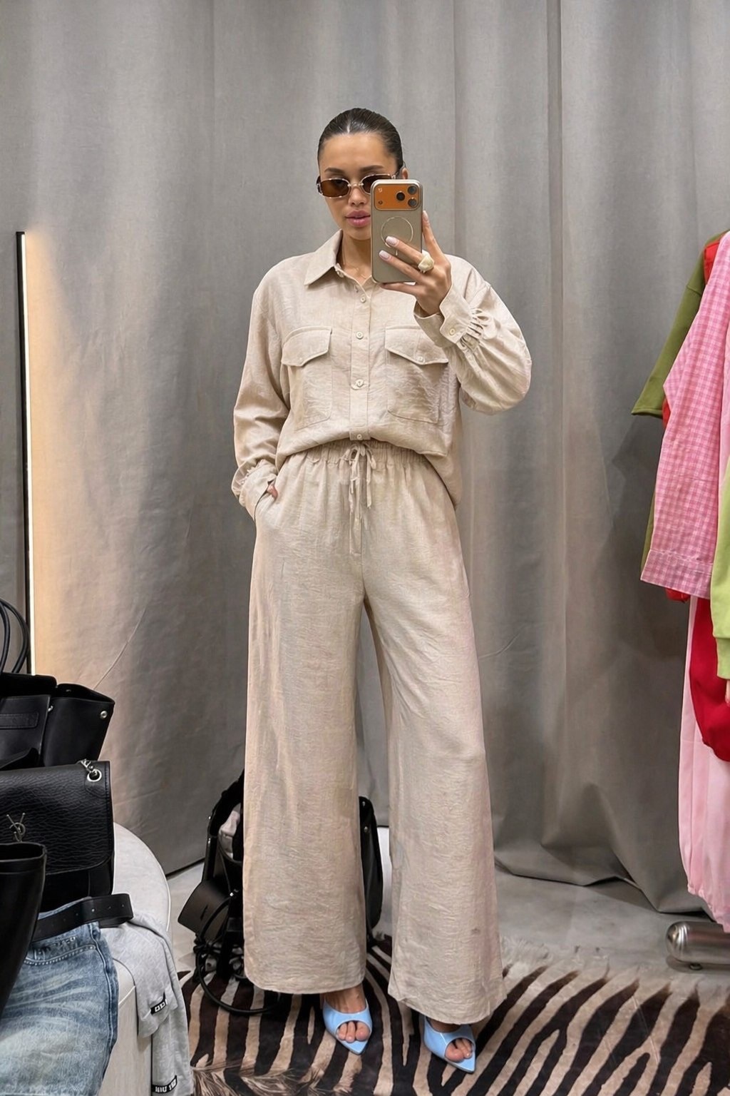 женский летний льняной брючный костюм двойка,льняной брючный костюм двойка с рубашкой,костюм льняной,брючный костюм,костюм льняной брючный