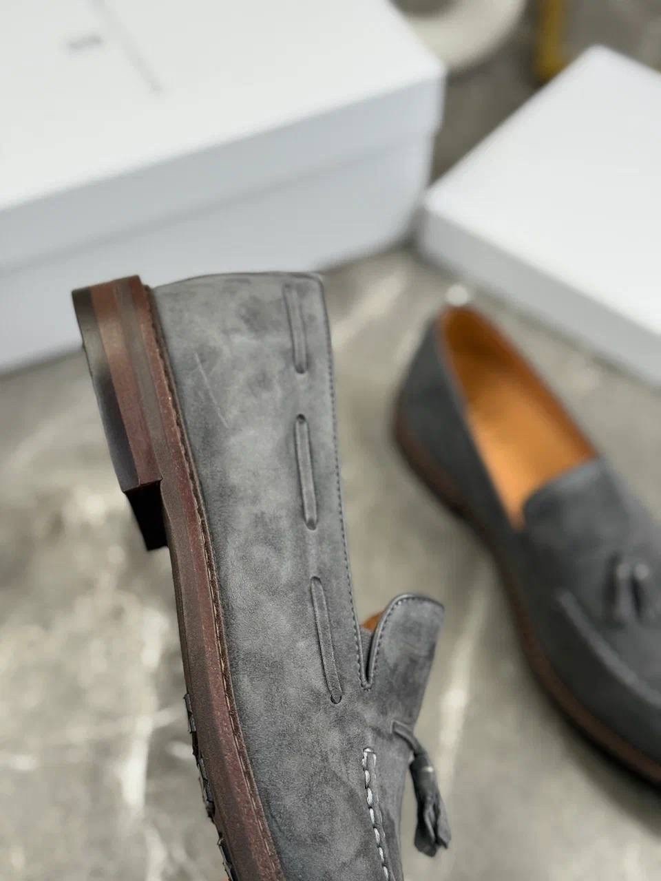 замшевые лоферы с кисточками brunello cucinelli,замшевые лоферы brunello cucinelli,,лоферы brunello cucinelli,мужские замшевые лоферы