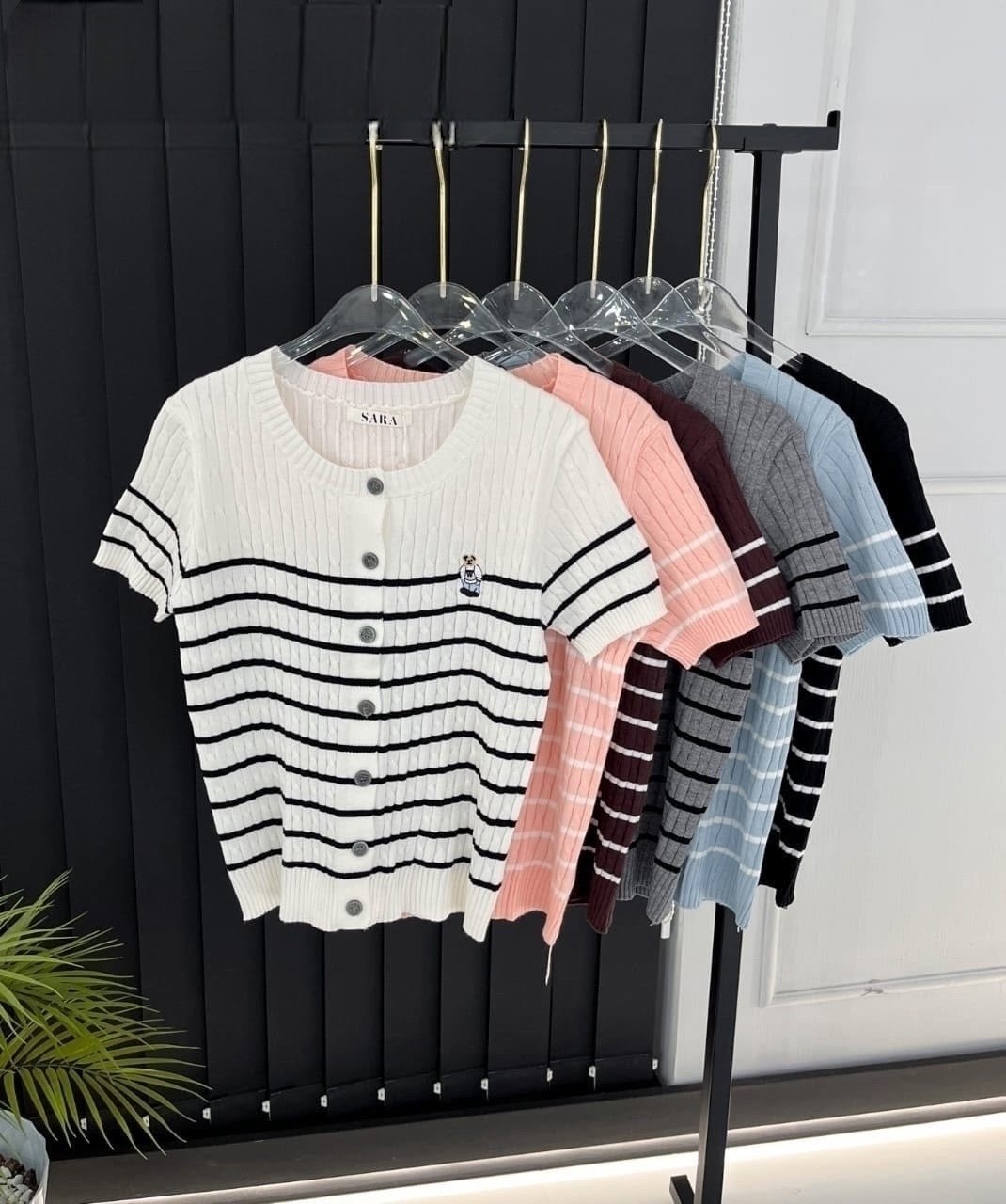 трикотажные костюмы,свитер в полоску,вязаные свитера,трикотажная футболка