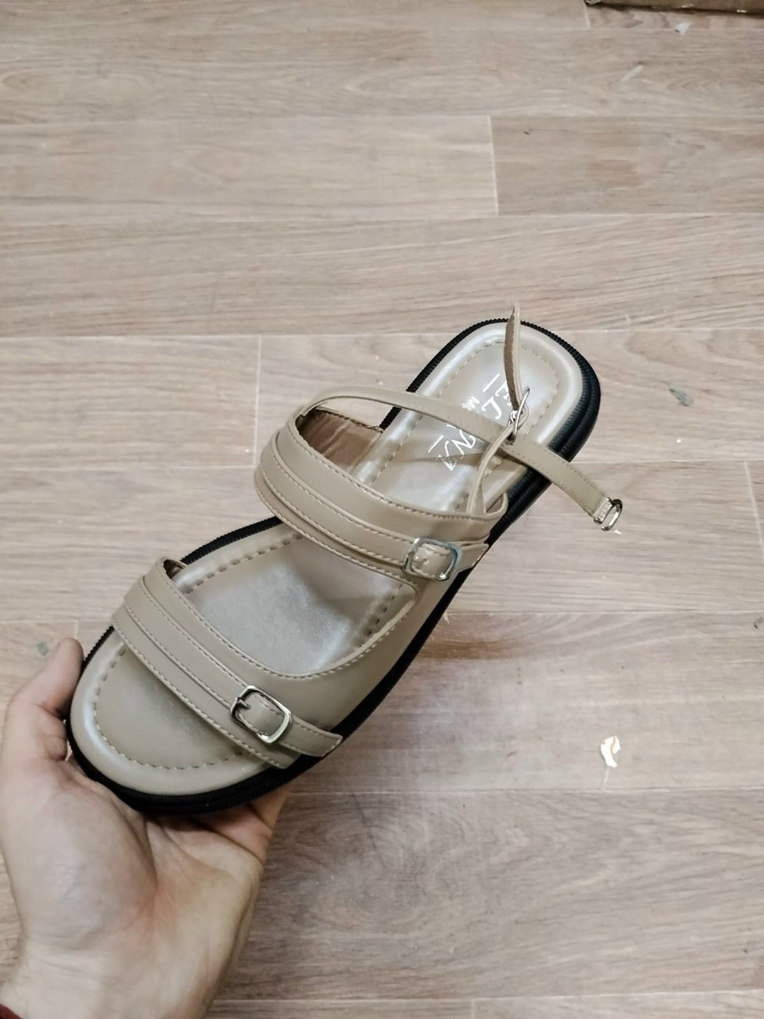 ,шлепанцы женские,сабо женские,шлепки кожаные женские,шлепки кожаные