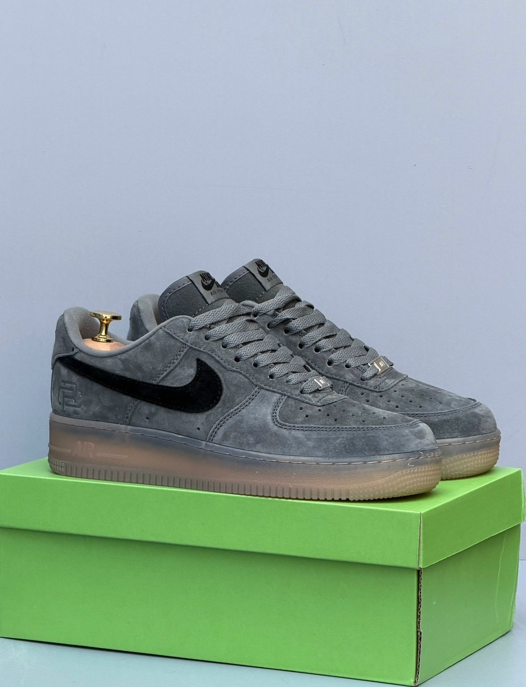 кроссовки nike air force 1,nike air force 1 low,nike air force 1 low grey suede,nike x reigning champ air force 1 low серые замша мужские,nike air force 1 low suede dark grey