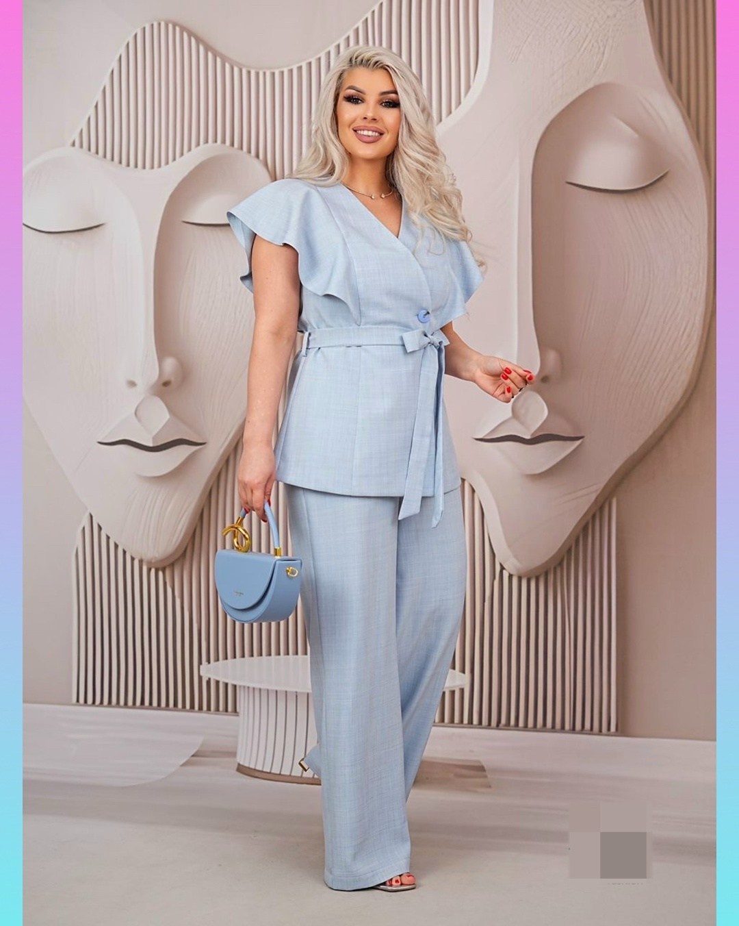 брючный костюм,брючный костюм голубой,голубой брючный костюм женский,летний брючный костюм женский,костюм женский летний брючный из легкой ткани