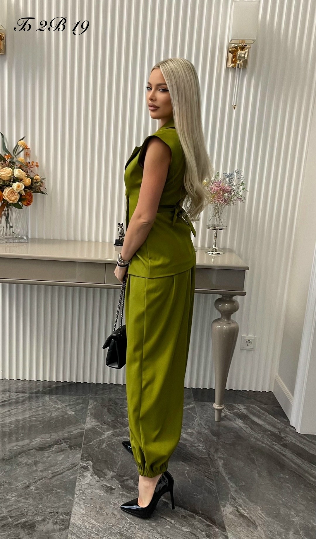 женский костюм из двух предметов: жилет и брюки,женский брючный костюм,костюм брючный с жилетом,брючный костюм с жилетом женский,костюм летний брючный женский