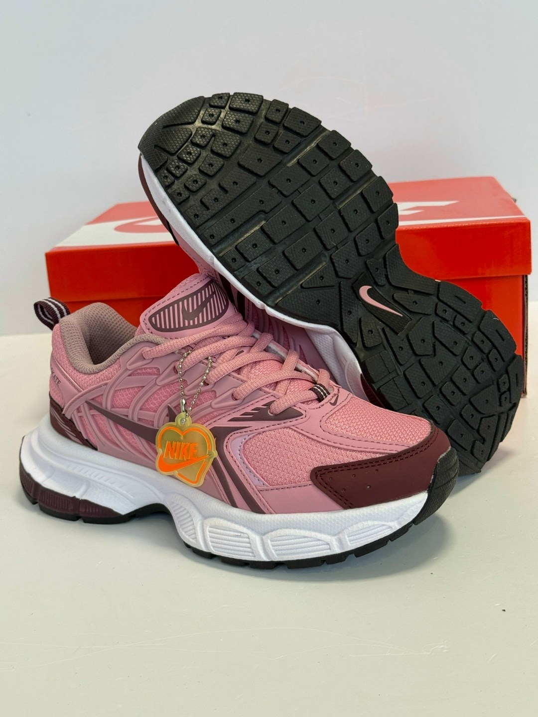 кроссовки,кроссовки nike женские,кроссовки nike,женские кроссовки,спортивная