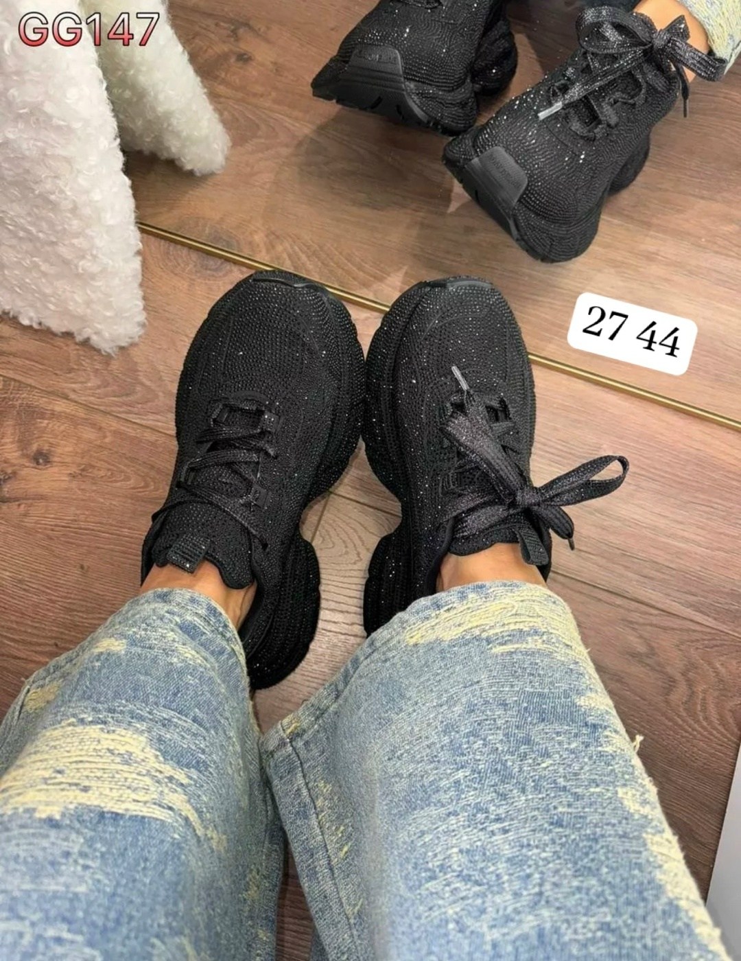 кроссовки balenciaga со стразами elkami цвет черный,кроссовки balenciaga со стразами,кроссовки женские со стразами,кроссовки balenciaga женские,кроссовки замш