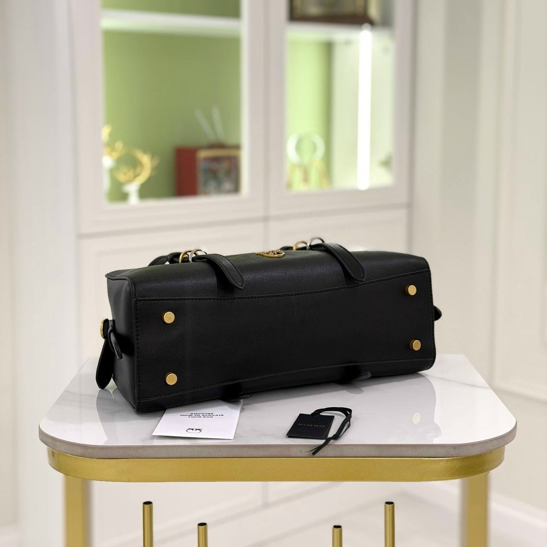 сумка pinko,женская сумка pinko,кожаная сумка,черная кожаная сумка,женская сумка тоут