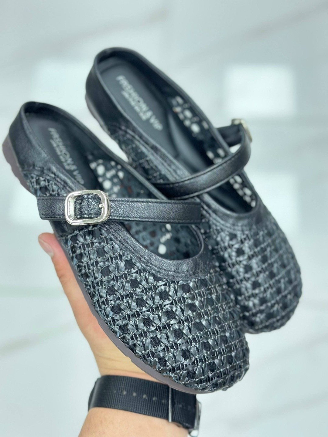 ,стильные босоножки,женская летняя ,женские босоножки,туфли с перфорацией