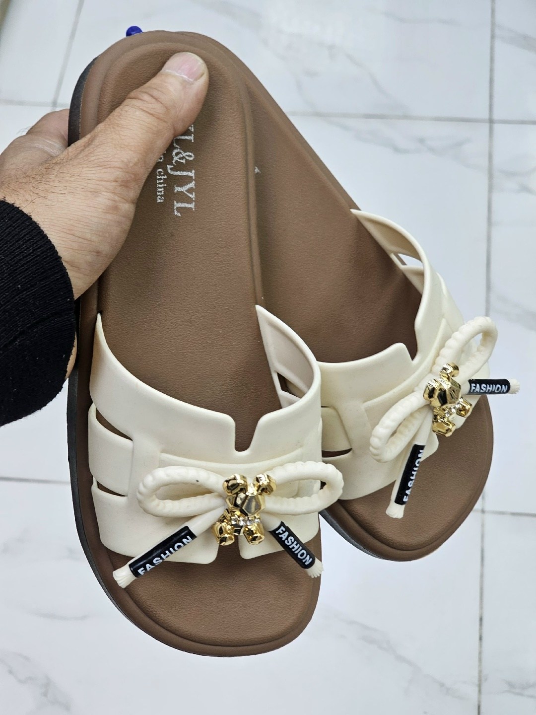 ,шлепанцы женские,шлепки фенди,шлепки шанель ,шлепанцы женские сланцы