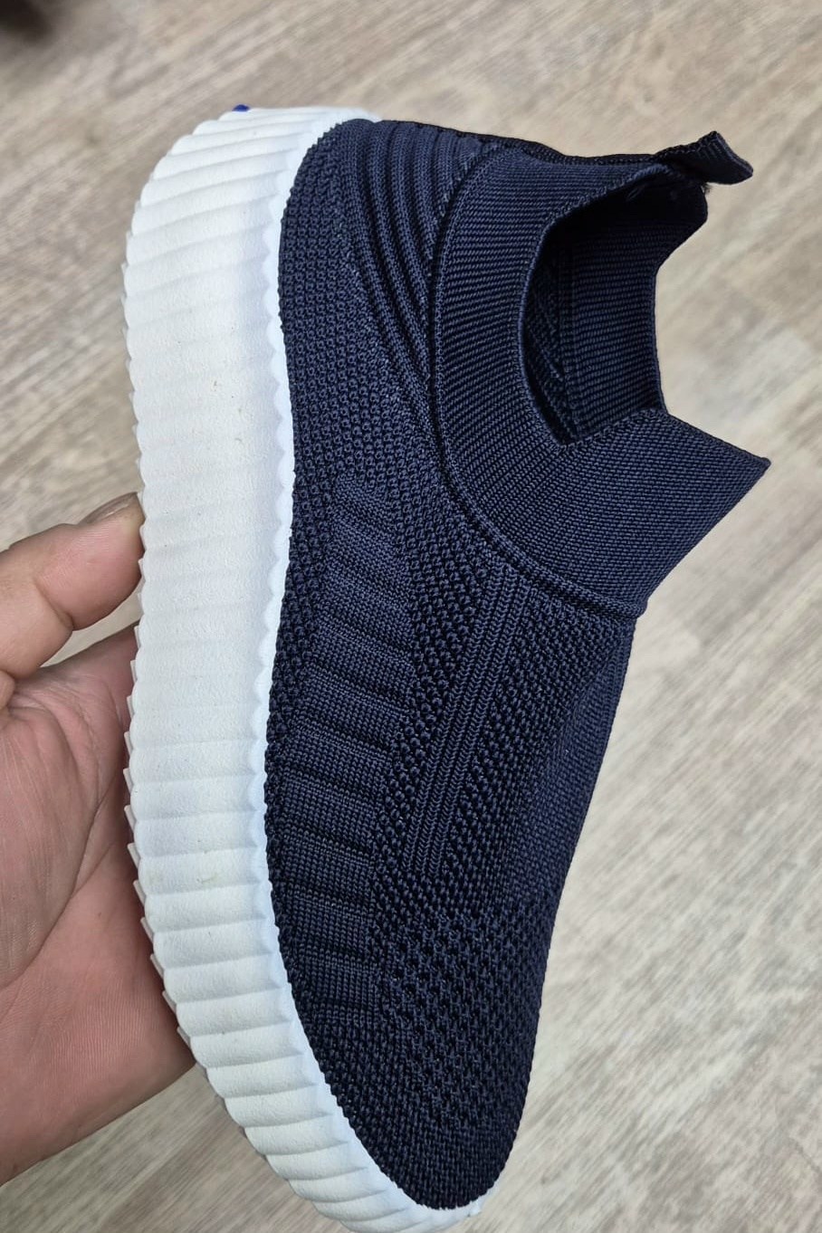 ,женские кроссовки,слипоны кроссовки,обуви,кроссовки тапки