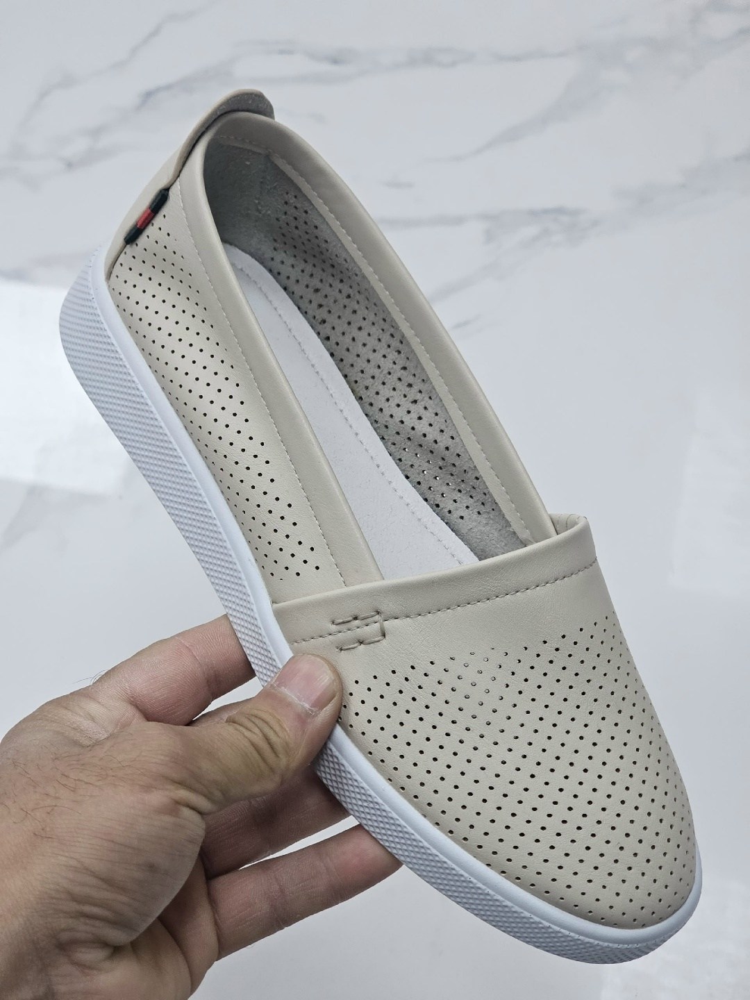 ,слипоны женские,белые слипоны,тканевые мокасины,женская