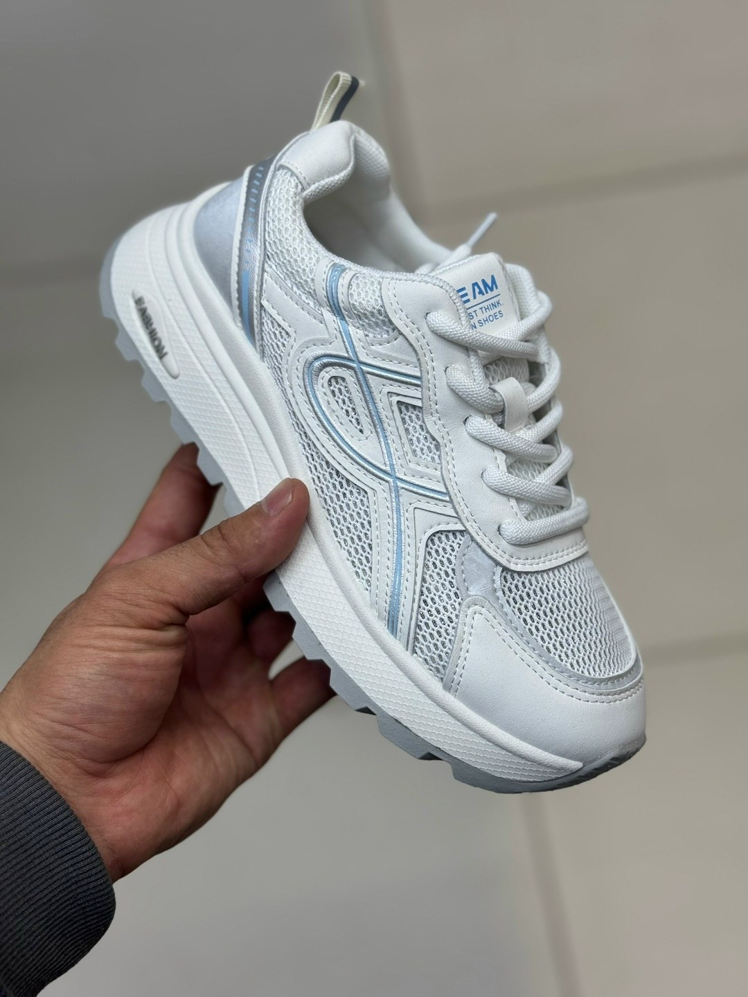 женские кроссовки,кроссовка,кроссовки мужские женские,кроссовки для женщин,