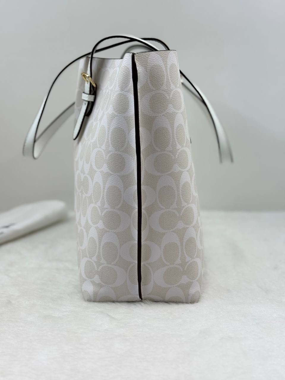 сумка coach,женская сумка coach,coach city zip tote white,брендовая сумка coach,сумка coach шоппер на плечо