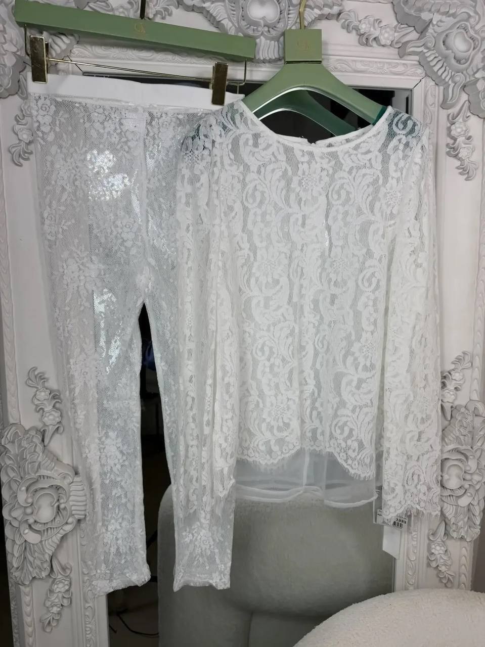 костюм кружевной брючный с поясом гипюр emberens,костюм женский кружевной брючный emberens,костюм кружевной брючный с поясом гипюр emberens цвет черный,гипюровый костюм,костюм из гипюра