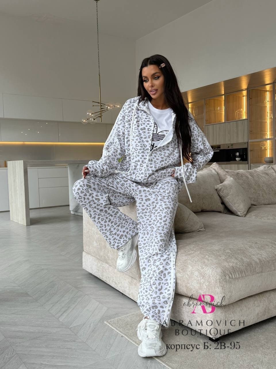 женский костюм adidas белого цвета,женская пижама,костюм женский,женская пижама комплект