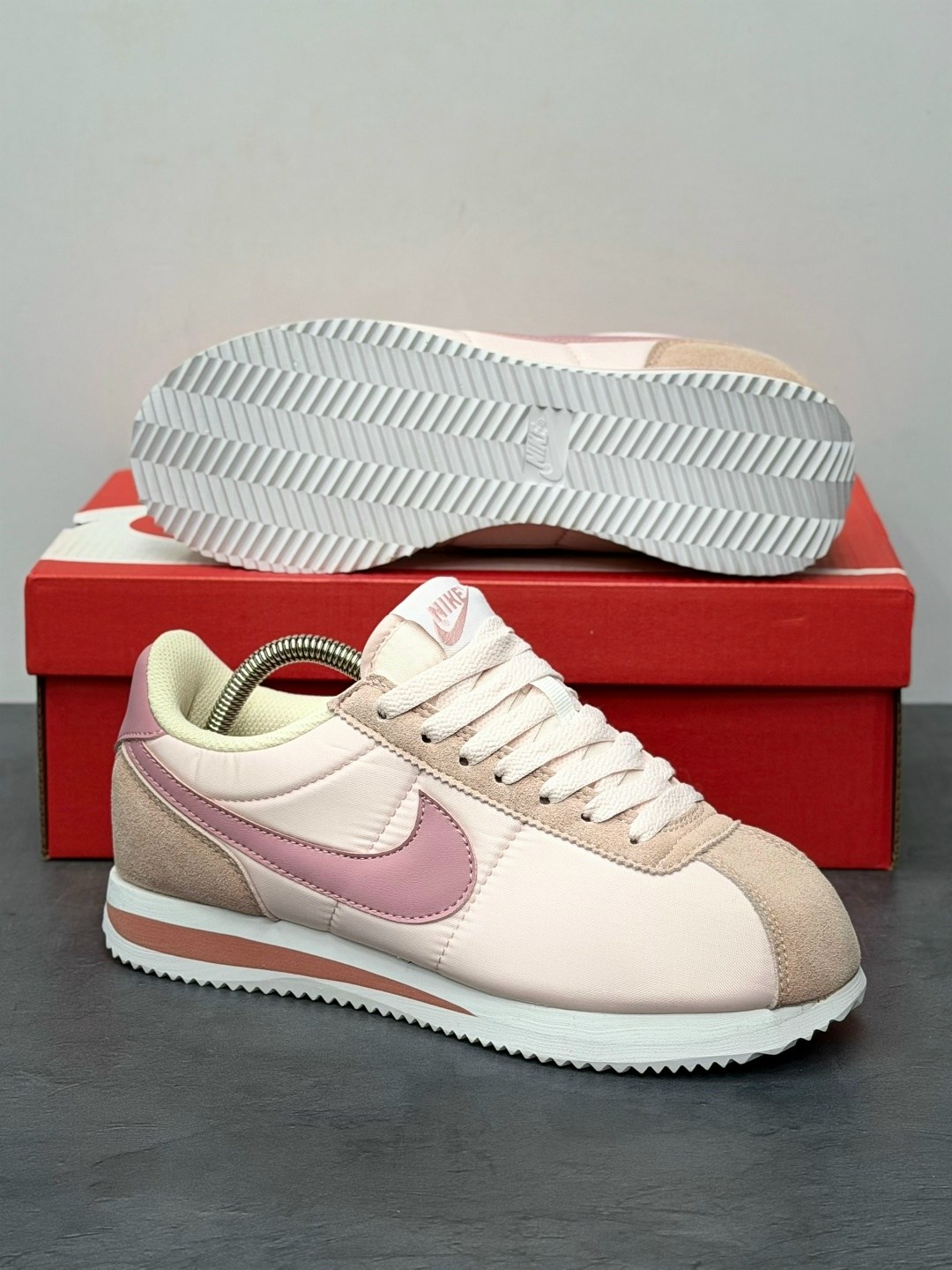 nike cortez classic,nike wmns classic cortez leather,cortez nike,кроссовки найк кортес женские,nike cortez wmns lady