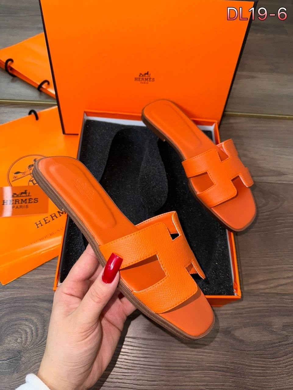 шлепки hermes женские,шлепки hermes,hermes шлепанцы,шлепанцы hermes оранжевые,шлепанцы женские hermes