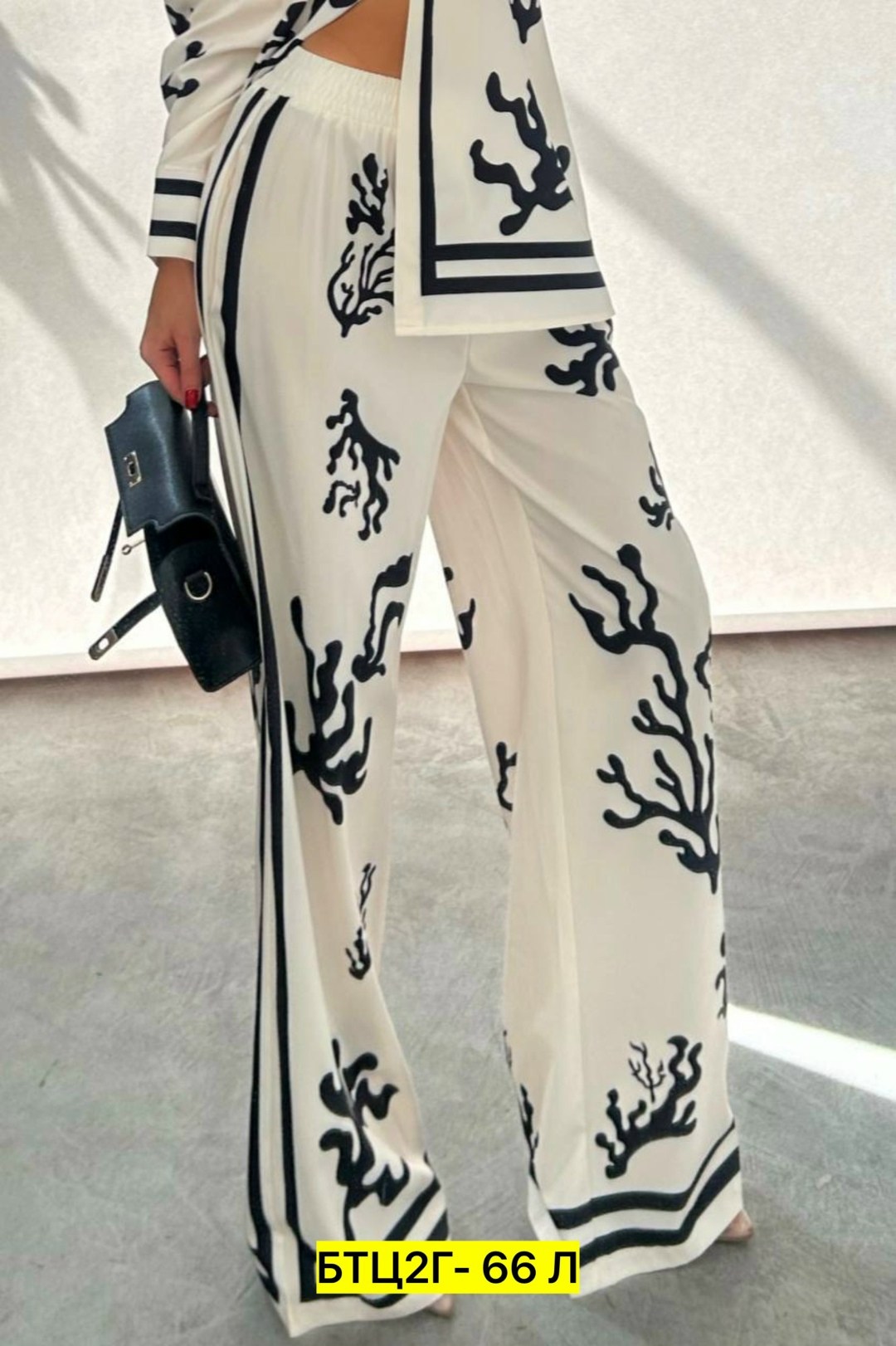 костюм в пижамном стиле,женский брючный костюм с принтом,костюм с брюками палаццо,брючный костюм,женские костюмы