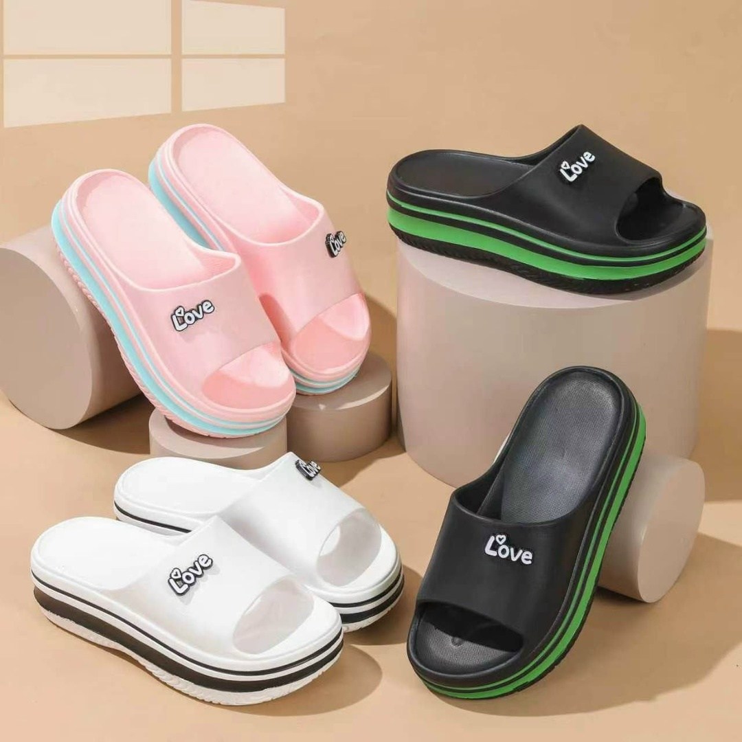 ,шлепанцы женские,шлепки женские,женские тапки,шлепки луи витон