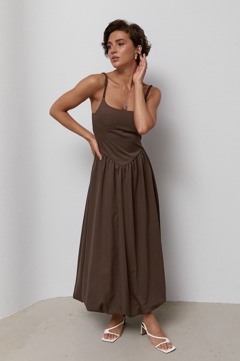 платье миди на бретелях,сарафан,атласное платье,платье средней длины,платье летнее