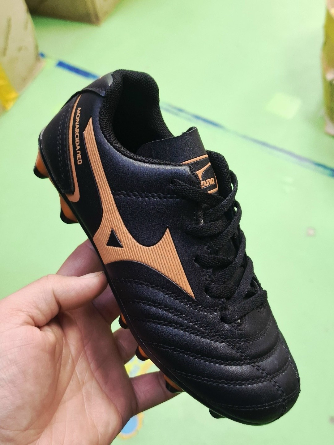 футбольная бутса,футбольная ,сороконожка для футбола,футбольные кроссовки,бутсы