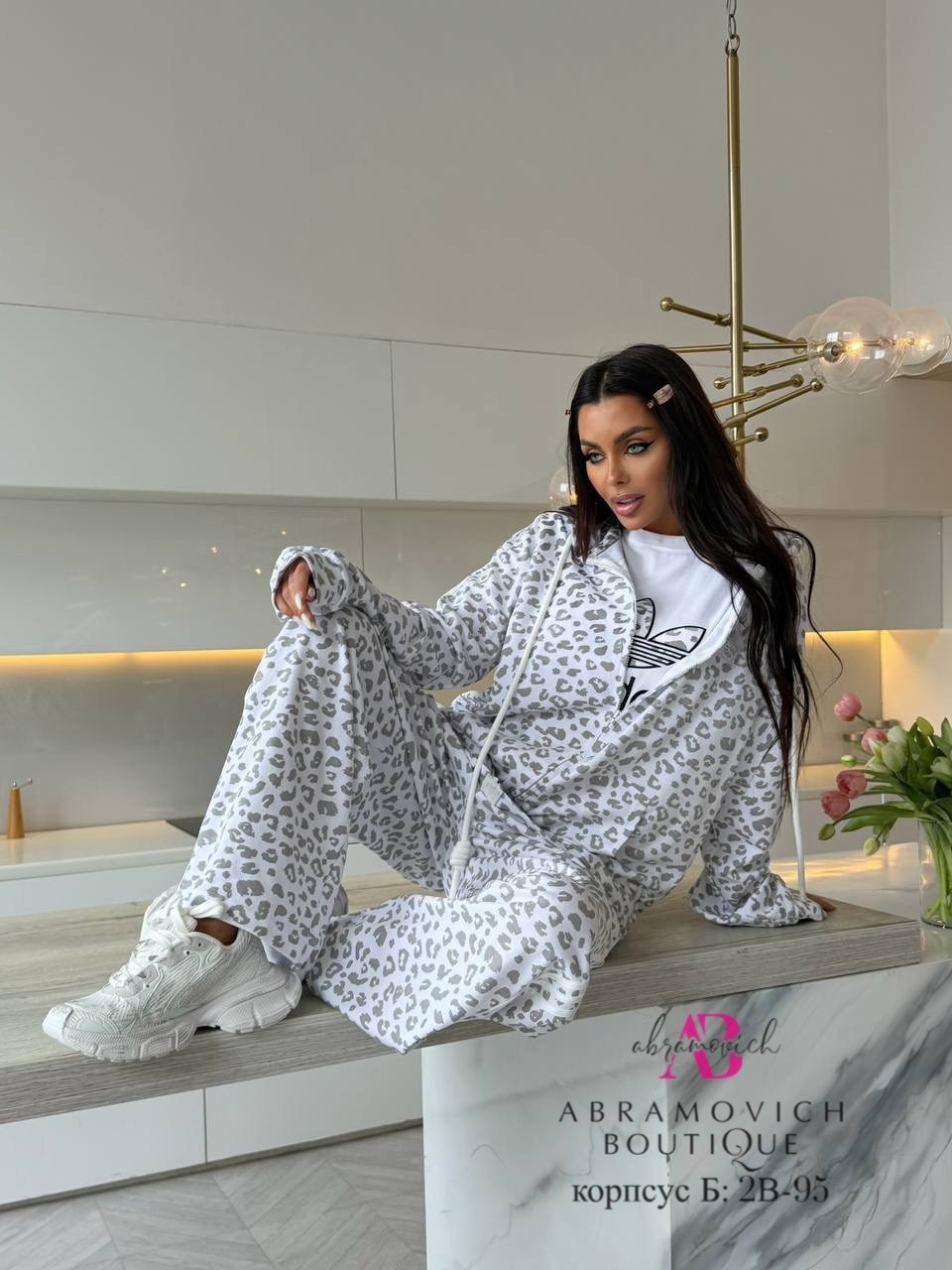 женский костюм adidas белого цвета,женская пижама,костюм женский,женская пижама комплект