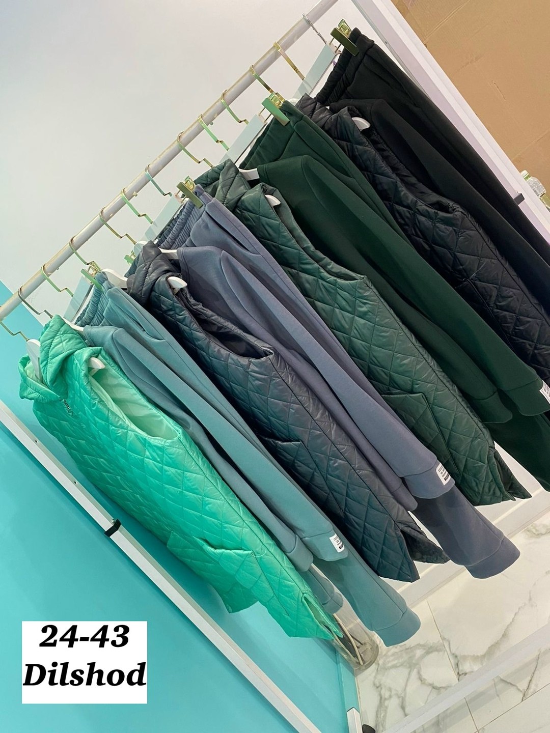 женский костюм тройка,женский костюм,жилет на синтепоне,жилет демисезонный,жилетка женская