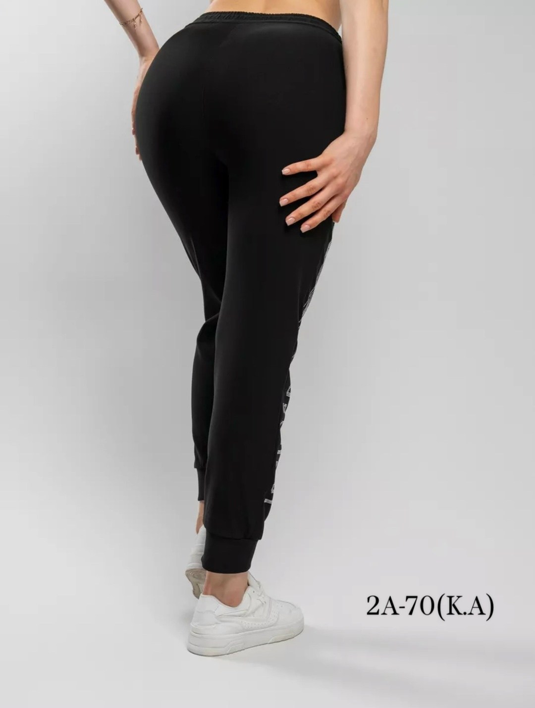 женские спортивные брюки,штаны спортивные женские,брюки спортивные,джоггеры со стразами,спортивные штаны со стразами