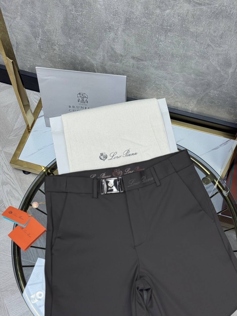 брюки классические,элегантные брюки,брюки,брюки модные,брендовые брюки