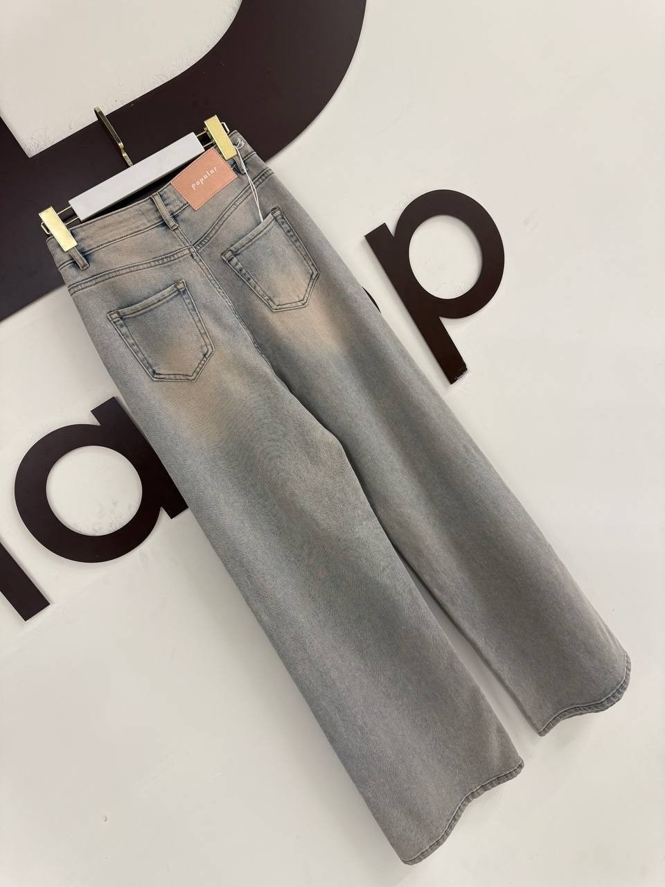 джинсы широкие,джинсы женские с широкими штанинами,широкие женские джинсы,женские джинсы,модные джинсы