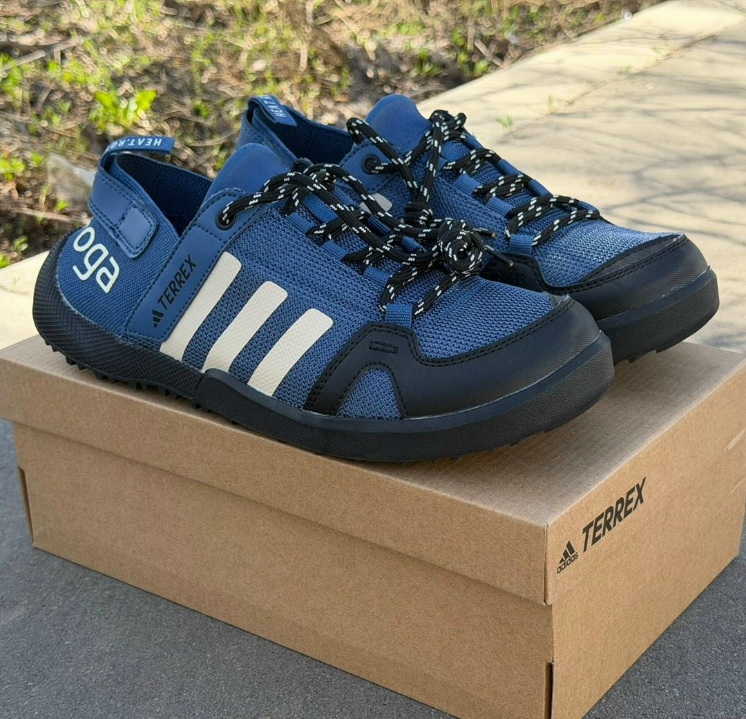 кроссовки мужские adidas,кроссовки adidas,кроссовки адидас с сеткой на подошве,,adidas daroga кроссовки мужские