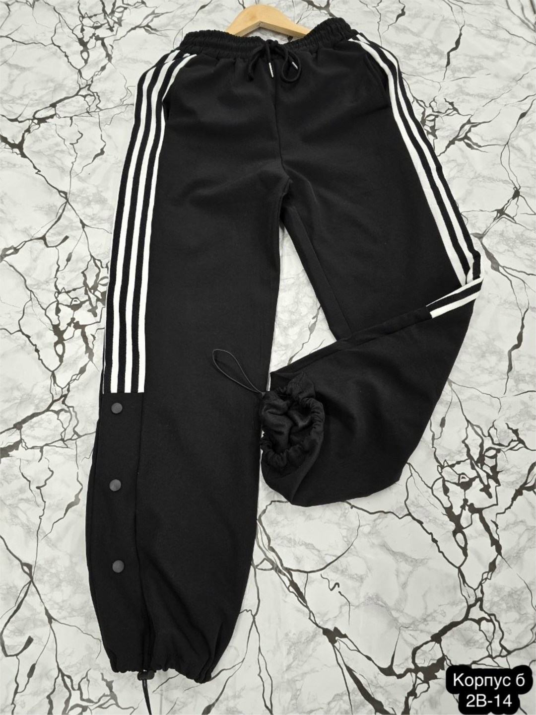 штаны спортивные adidas,штаны на флисе,спортивные женские брюки,брюки спортивные,брюки спортивные adidas