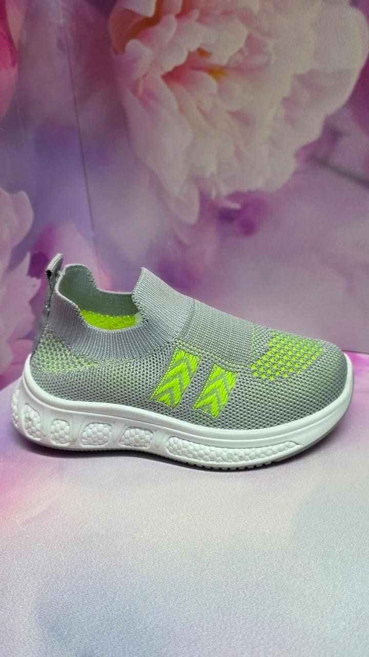 кроссовки,спортивная ,кроссовка,детские кроссовки,кроссовки модные