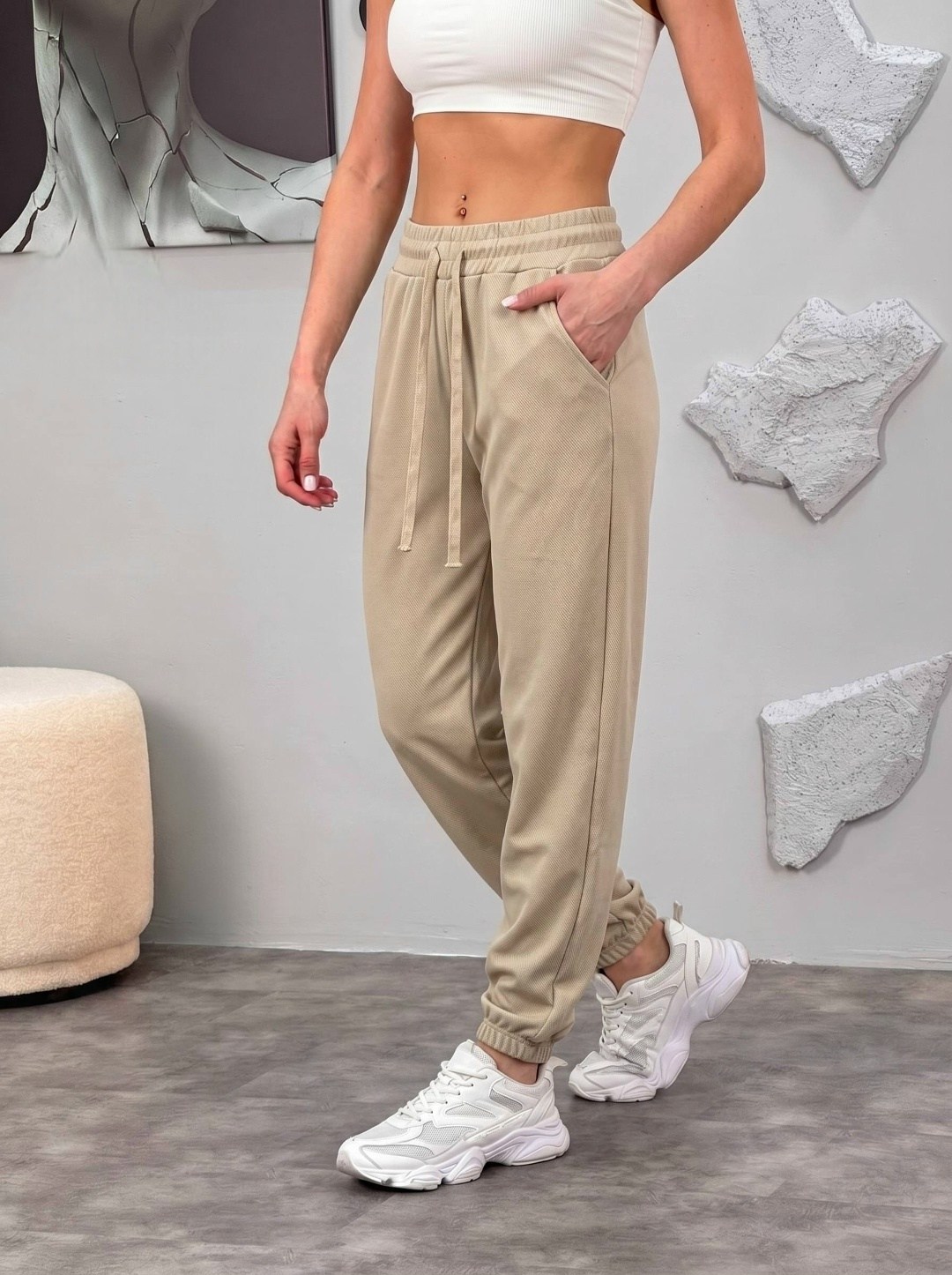 серые спортивные штаны,серые спортивные штаны женские,женские серые спортивные штаны на резинке с,спортивные штаны женские,брюки спортивные