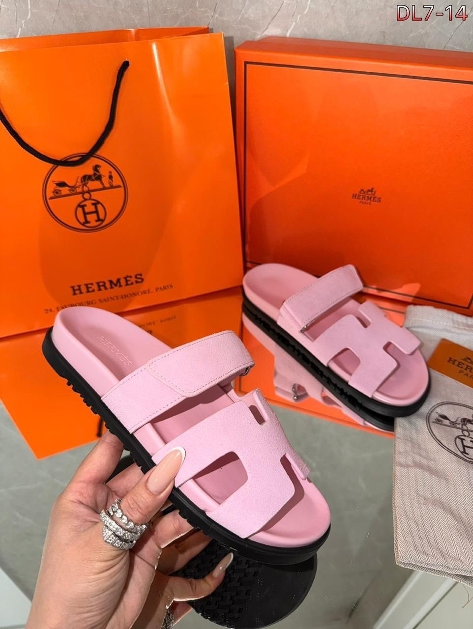 шлепки эрмес,hermes босоножки,тапки гермес женские,шлепки гермес женские 2026,шлепанцы женские