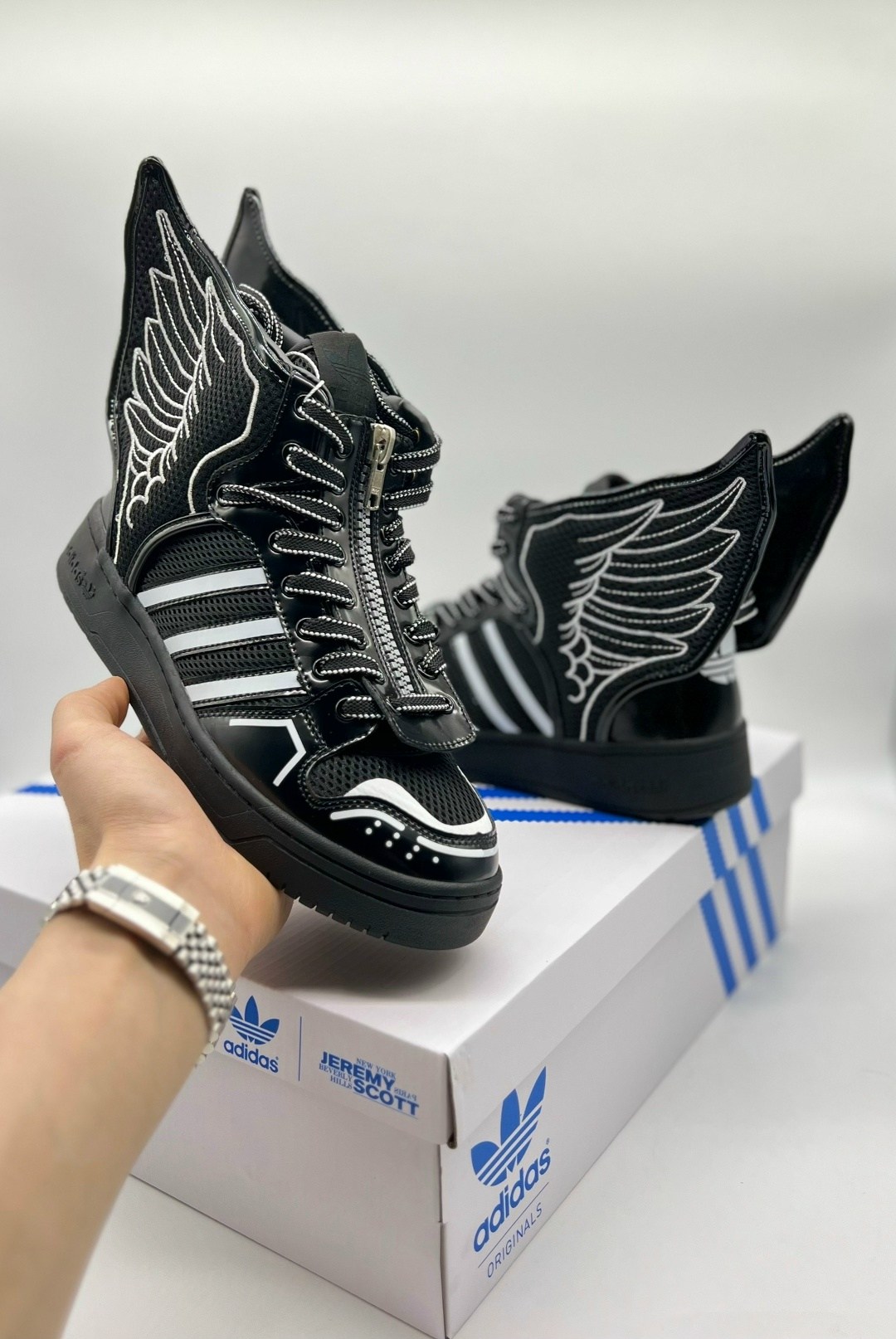 adidas jeremy scott wings 2.0,adidas jeremy scott wings 2.0 black,adidas jeremy scott wings,adidas jeremy scott x wings 2.0 black,кроссовки adidas wings jeremy scott