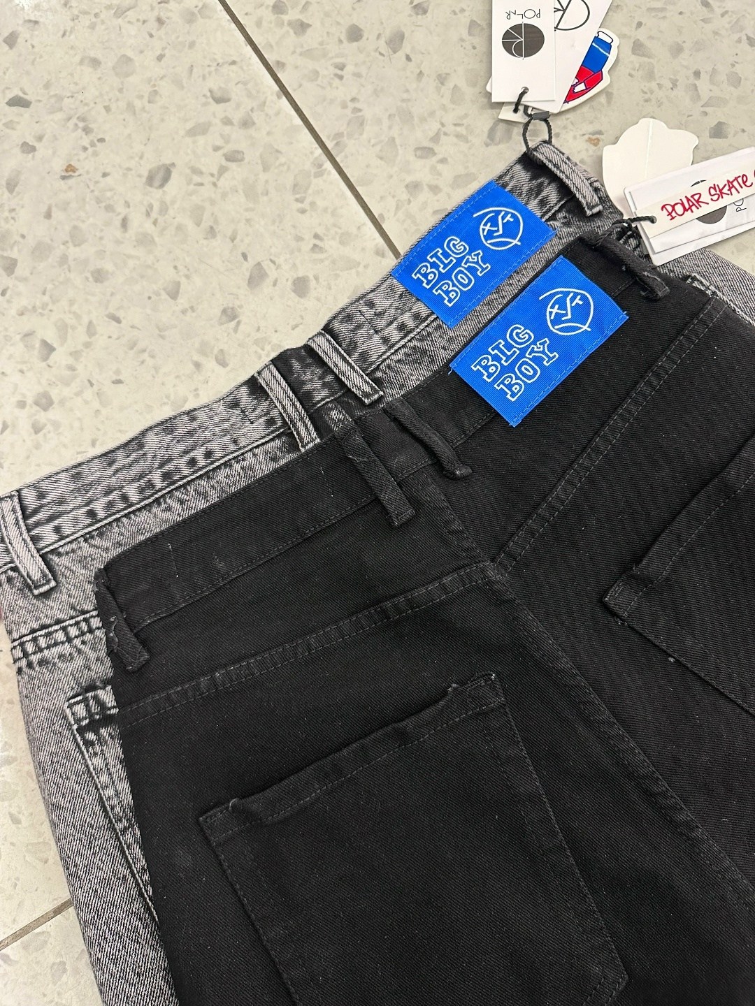 уличные мужские джинсовые шорты reddachic в стиле "шепот",мужские джинсовые шорты,шорты широкие,шорты мужские,длинные широкие шорты